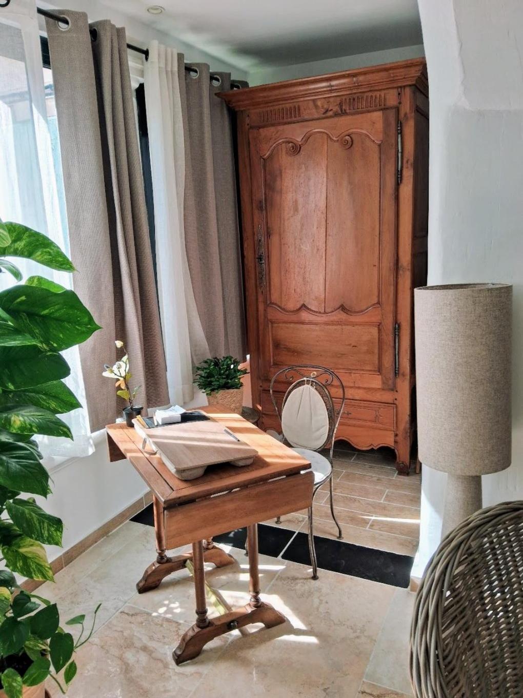 Le Clos Du Rouet Tarascon Buitenkant foto